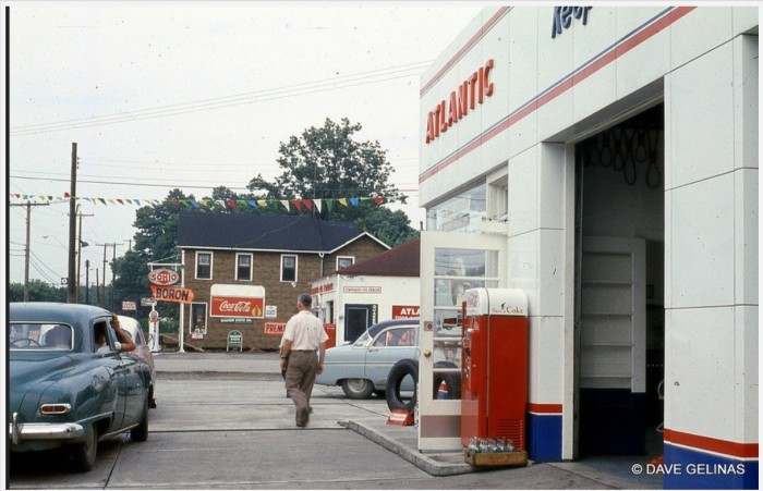 Atlantic gas station-Studebaker
